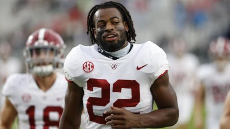 Najee Harris caught on the camera during a football match.